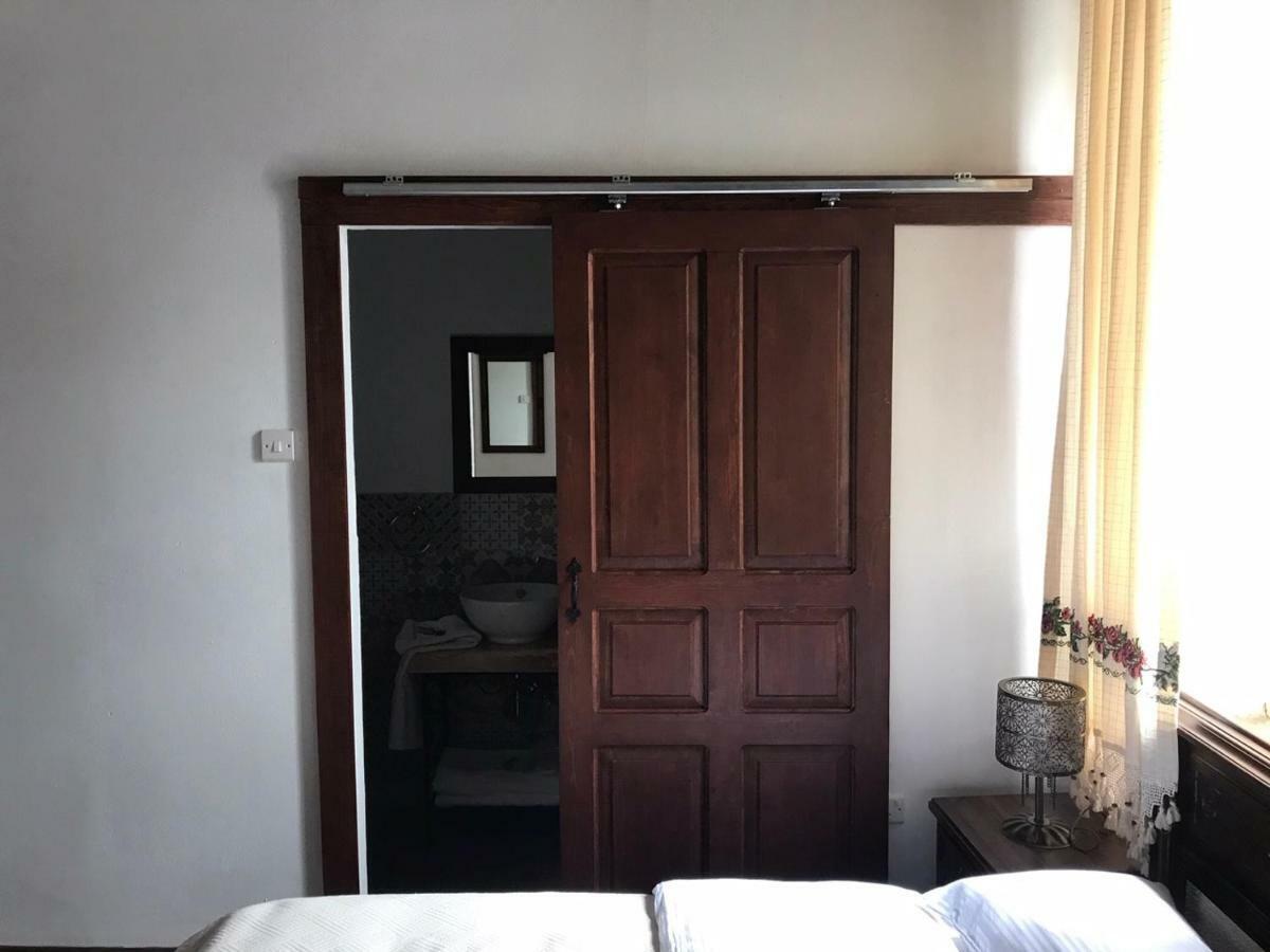 نيقوسيا Palm Garden Guest House المظهر الخارجي الصورة